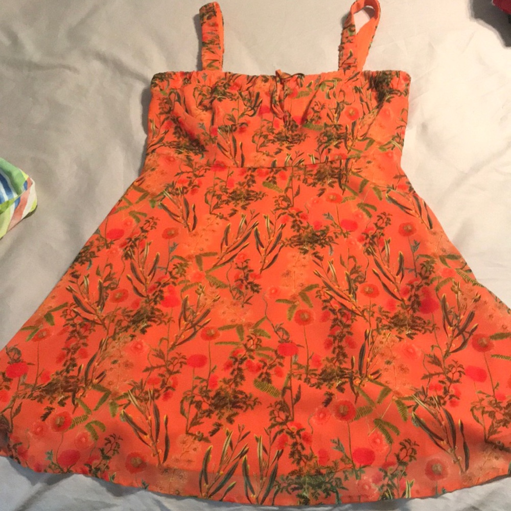 Bundle-Dresses - Picture 6 of 13